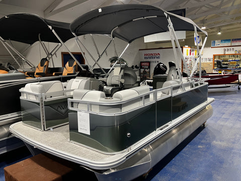 Avalon 17' VENTURE REAR FISH #71985